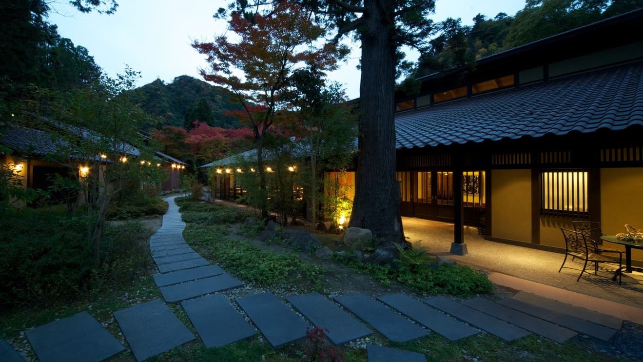 神戸・有馬温泉で泊まりたい高級旅館5選【2026年版】老舗の会席と金泉で過ごす特別な一日