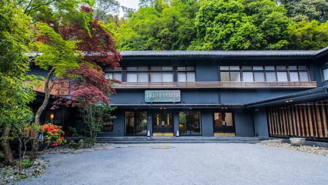 湯河原の温泉宿、2万円で泊まれる5軒【2026年最新】|会席・貸切風呂で叶う贅沢