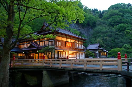 福島の庭園温泉宿6選【2026年版】庭で選ぶ大人の宿
