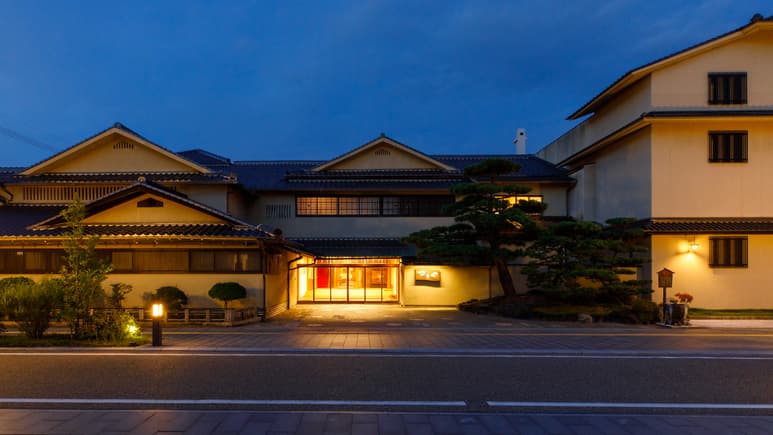 福井・あわら温泉の純和風旅館2026|数寄屋造りと源泉かけ流しで選ぶ4軒
